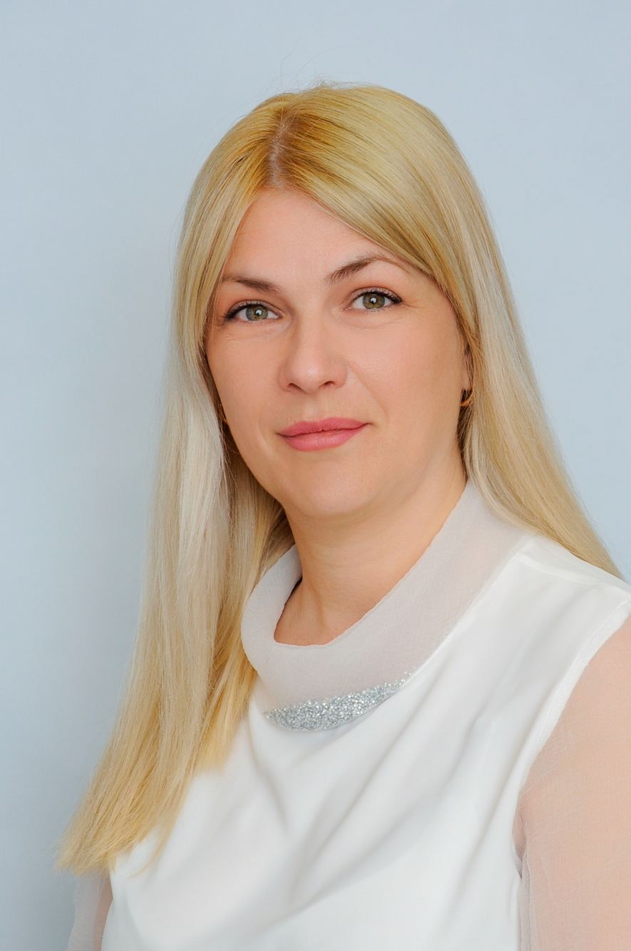 Воспитатель Андриенко Айно Зауровна.